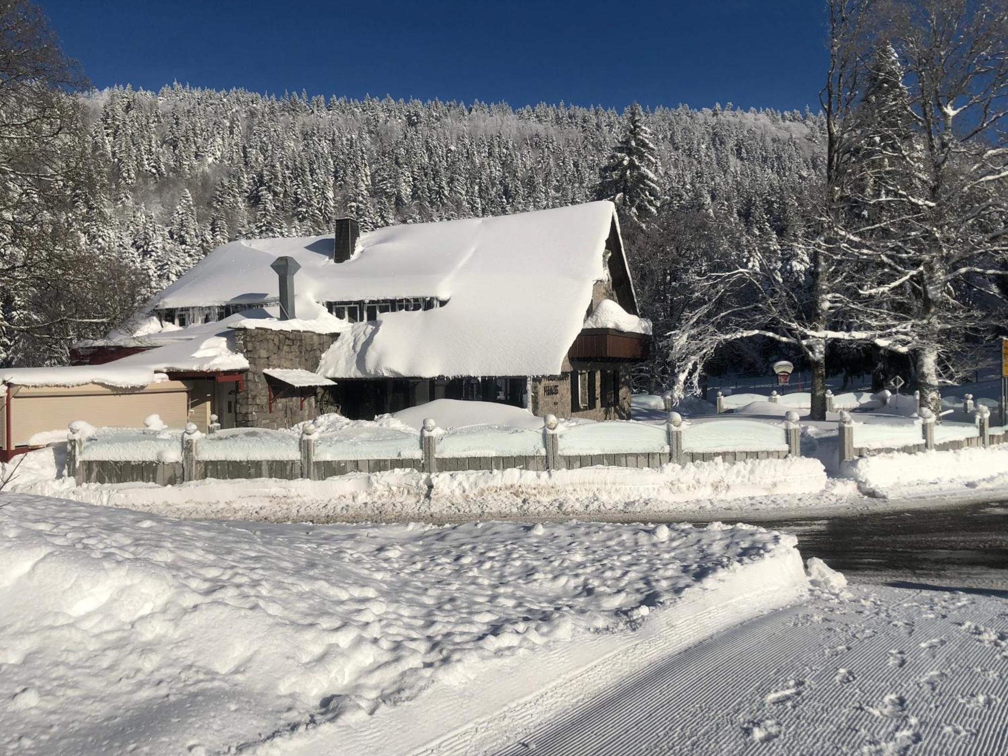 Waldhotel Auerhahn "Hochkopfhaus" Тодтнау Екстер'єр фото